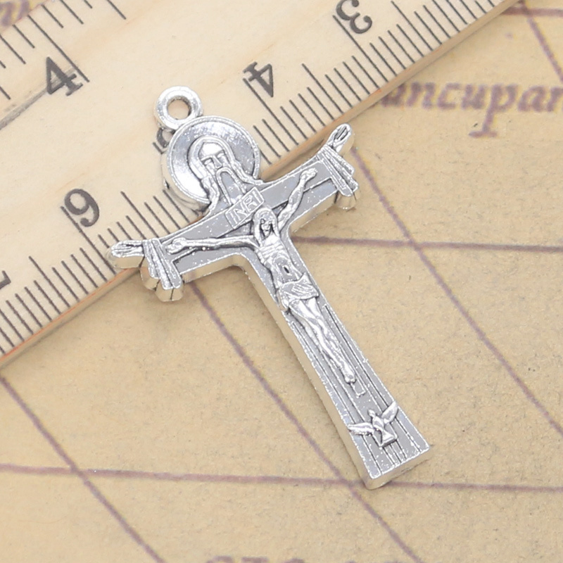 Vintage Fashion Finds - 10 Stück Charms Kreuz Jesus 40x24mm