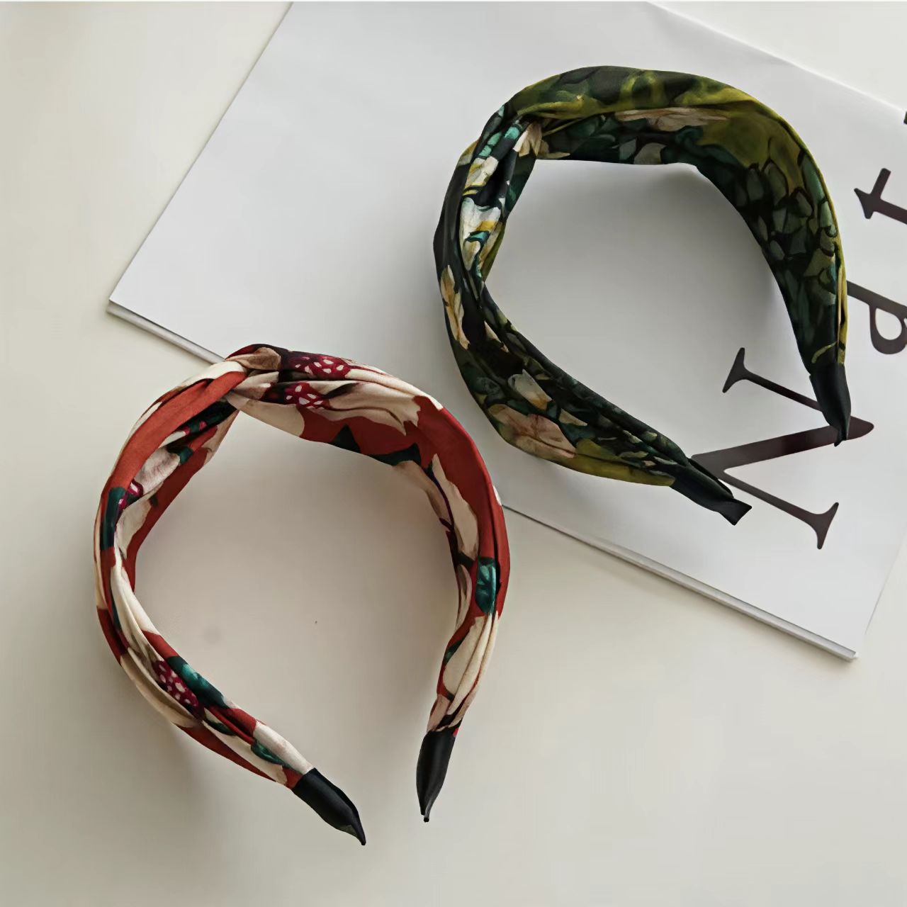 Vintage-Stirnband im Ölgemälde – Vintage Fashion Illustration Bewertung und Preis