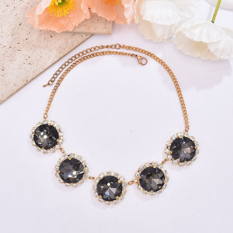 Damen-Halskette mit Vintage-Di – Vintage Fashion Vogue Bewertung und Preis