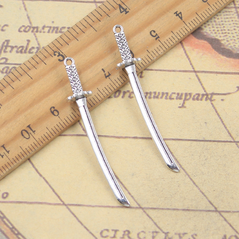 20 Stück Charms Katana Messer  – Vintage Fashion Finds Bewertung und Preis
